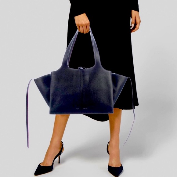 LIKE NEW Celine Trifold Deep Ocean/blue color - Picture 3 of 11